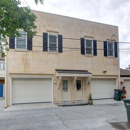 Broughton Deco Carriage Apartment Savannah Exterior photo